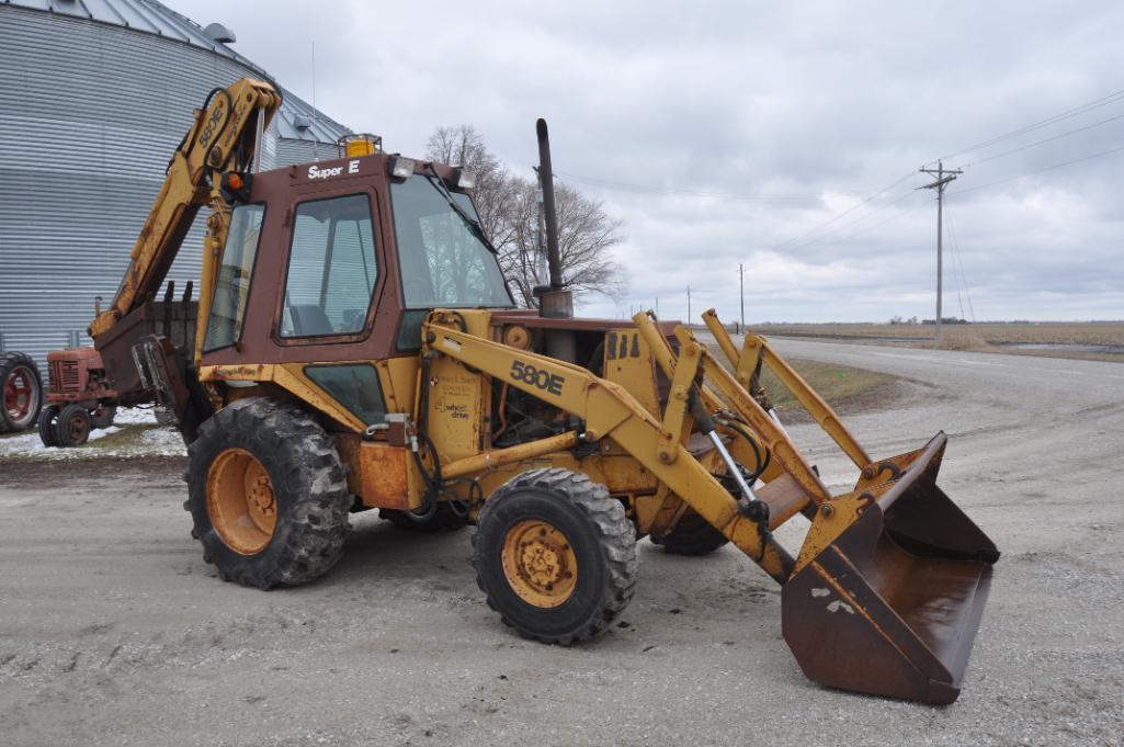 Case 580E 4wd backhoe