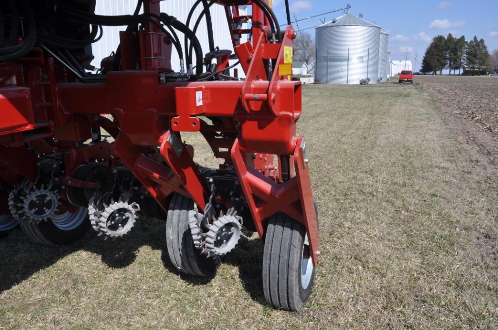 2022 Case-IH 2150 12 row 30" planter