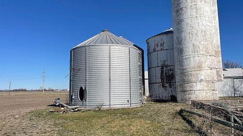 Tract 4 - 3.0 surveyed acres+/- with Home, Outbuildings, Grain Bins