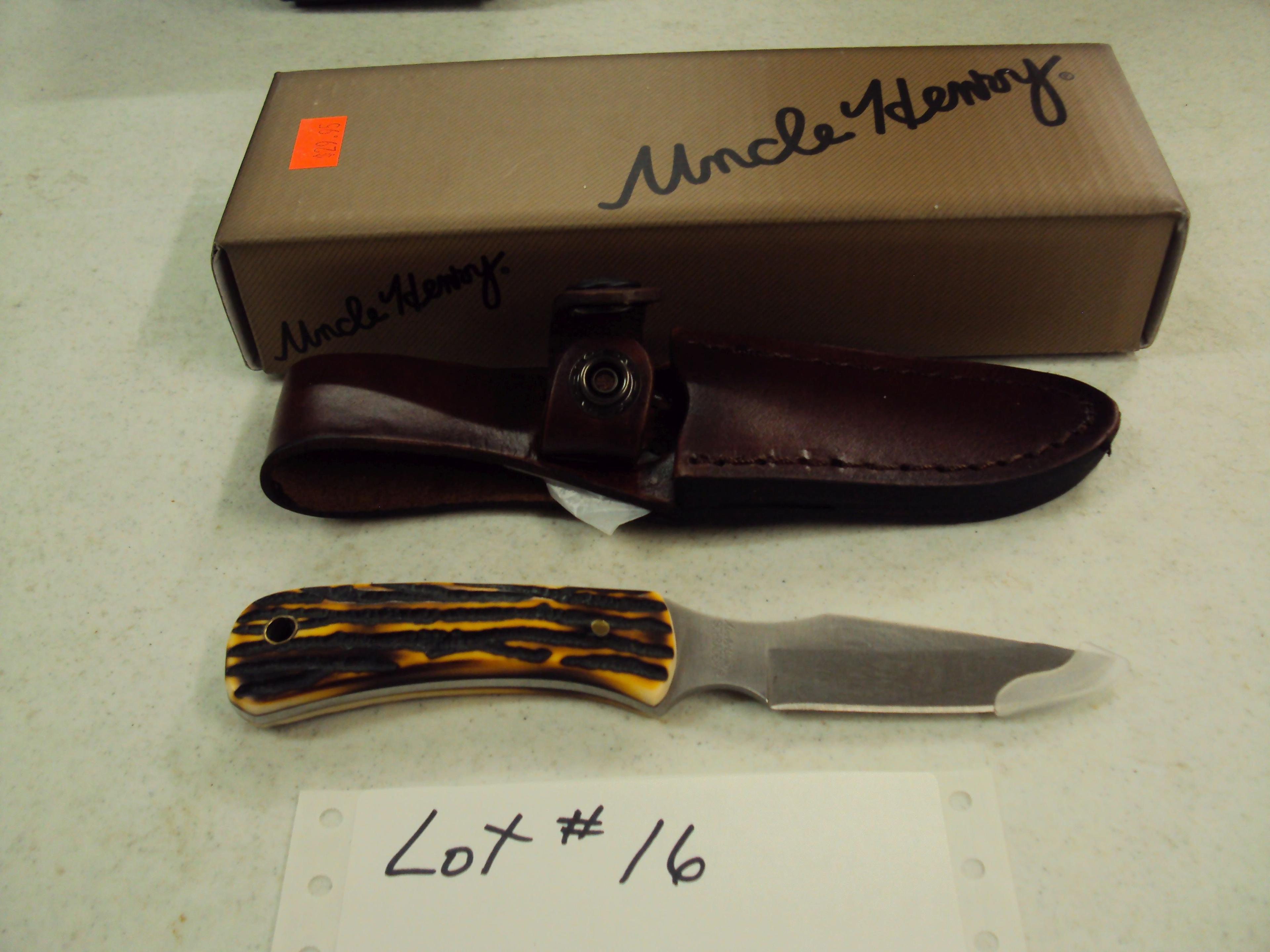 UNCLE HENRY KNIFE WITH SHEATH NIB