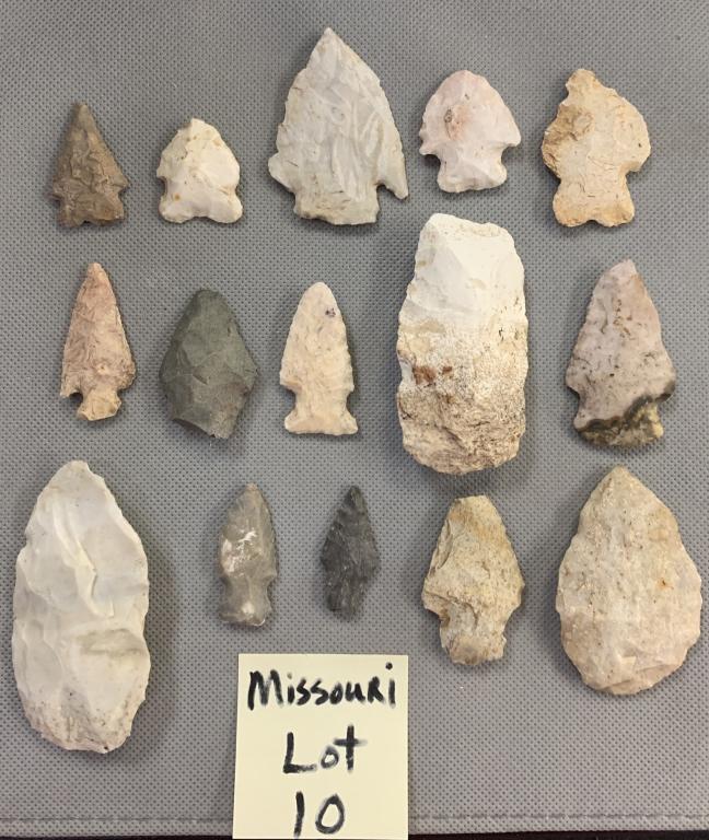 Lot of Missouri arrowheads and scrapers.