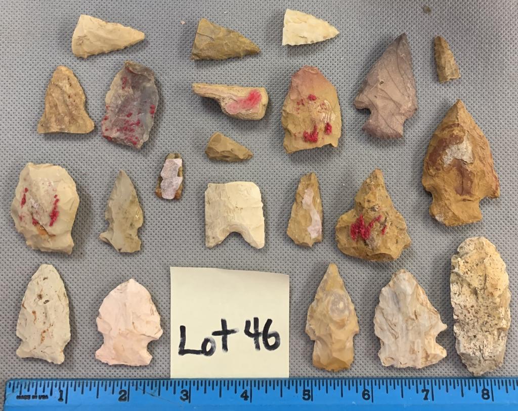 Lot of arrowheads