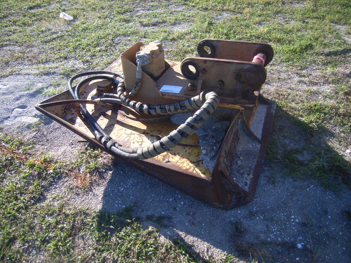 11-01112 (Equip.-Mower)  Seller:Sarasota County Commissioners MENZI HD50 ROTARY MOWER HEAD