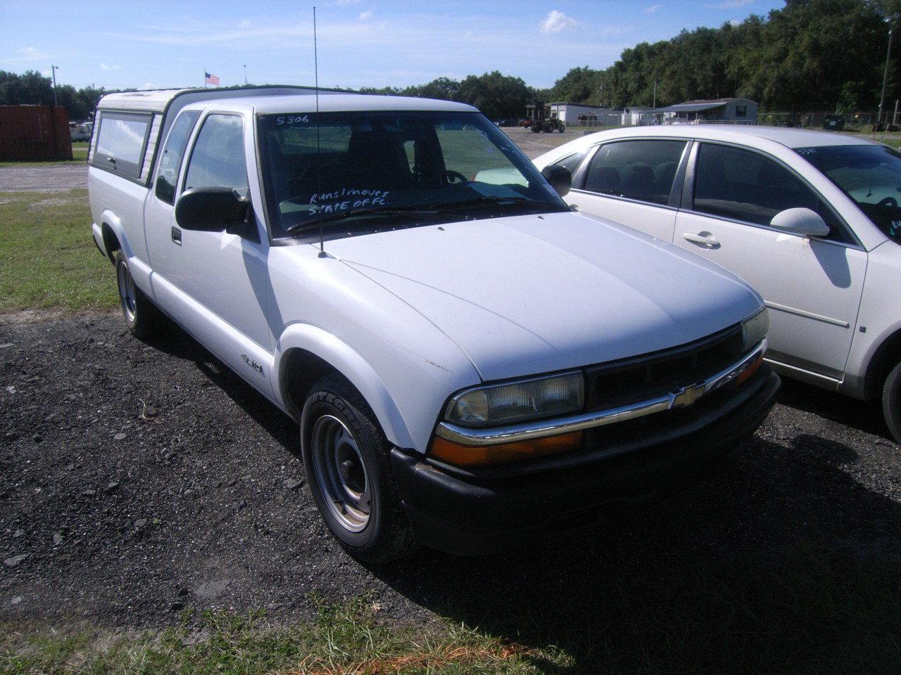 11-06123 (Trucks-Pickup 2D)  Seller:Florida State DOT 2002 CHEV S10