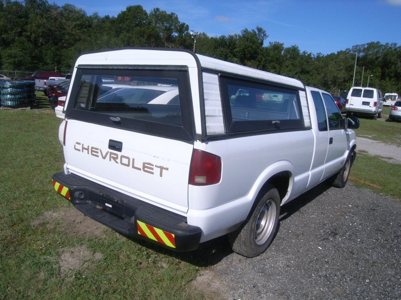 11-06123 (Trucks-Pickup 2D)  Seller:Florida State DOT 2002 CHEV S10