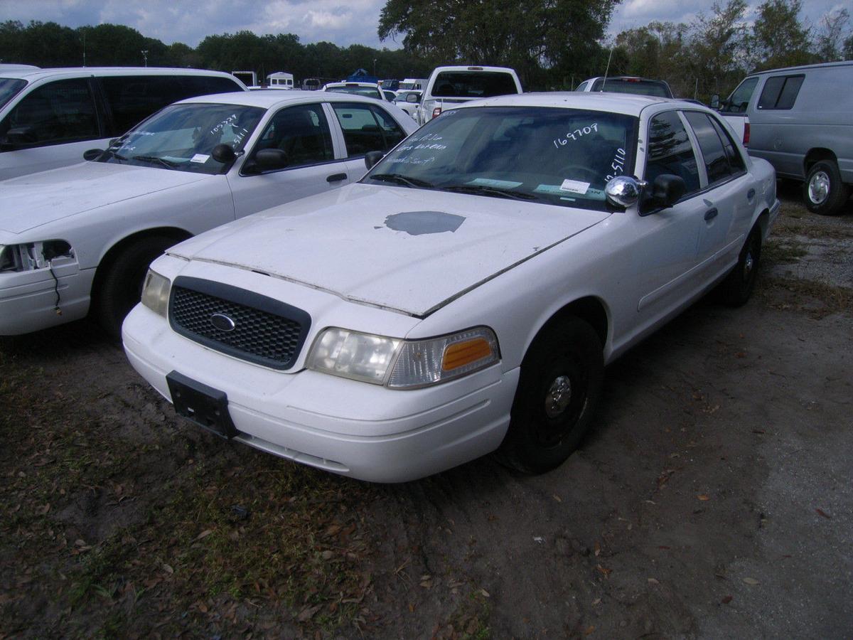 1-05110 (Cars-Sedan 4D)  Seller:Hernando County Sheriff-s 2003 FORD CROWNVIC