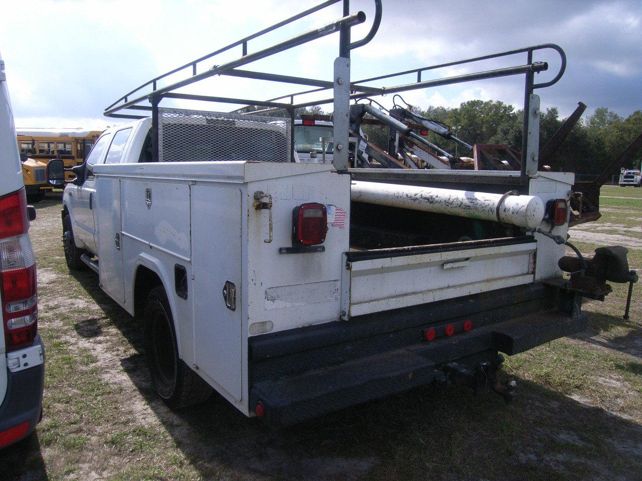 1-08220 (Trucks-Utility 4D)  Seller:Hillsborough County B.O.C.C. 2007 FORD F350SD