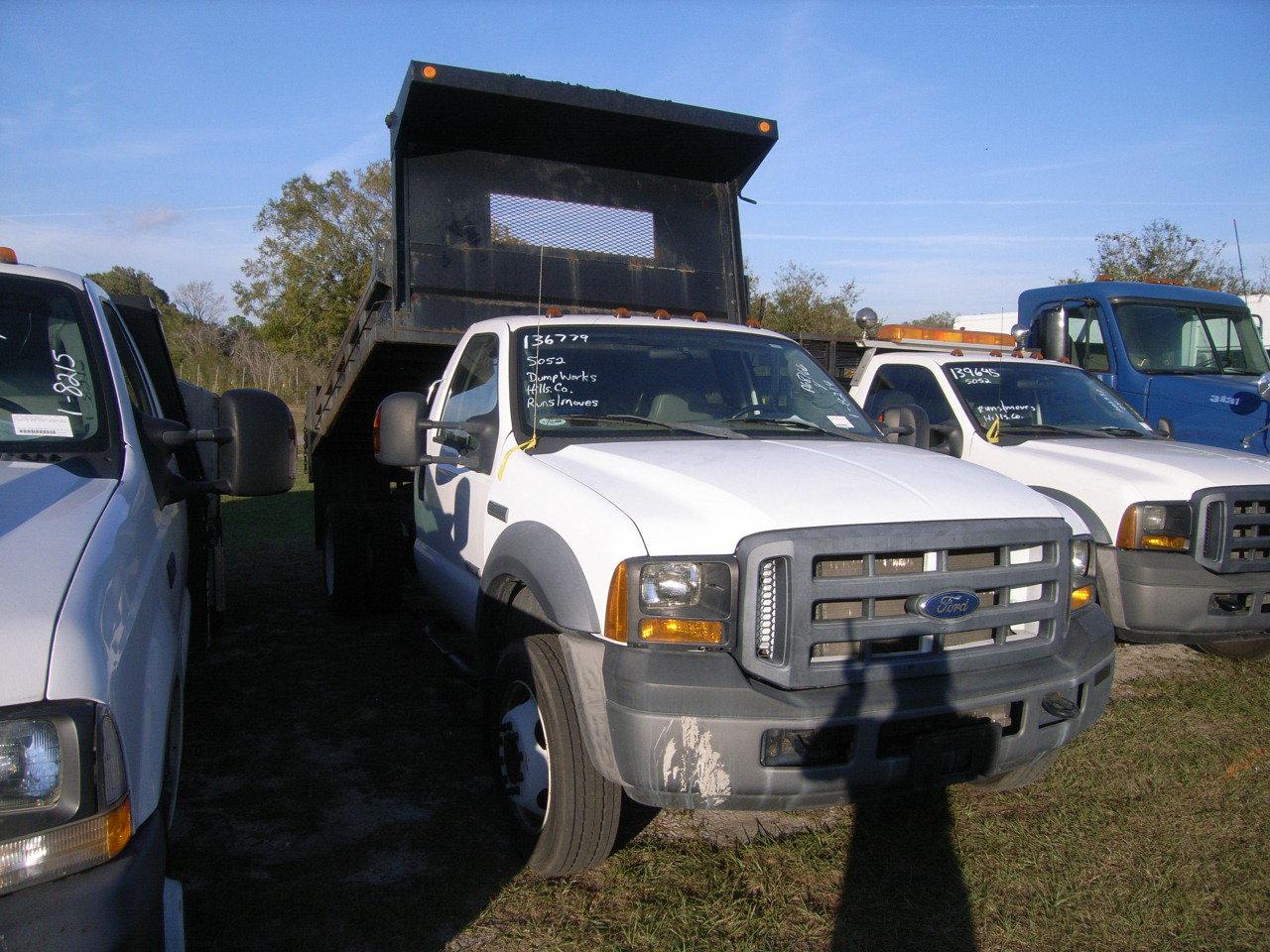 1-08214 (Trucks-Dump)  Seller:Hillsborough County B.O.C.C. 2006 FORD F450