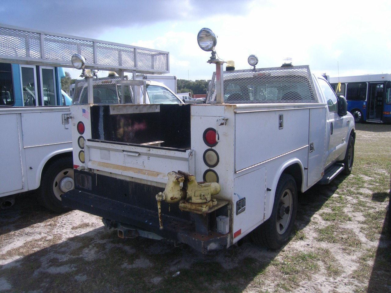 1-08218 (Trucks-Utility 2D)  Seller:Hillsborough County B.O.C.C. 2007 FORD F350SD