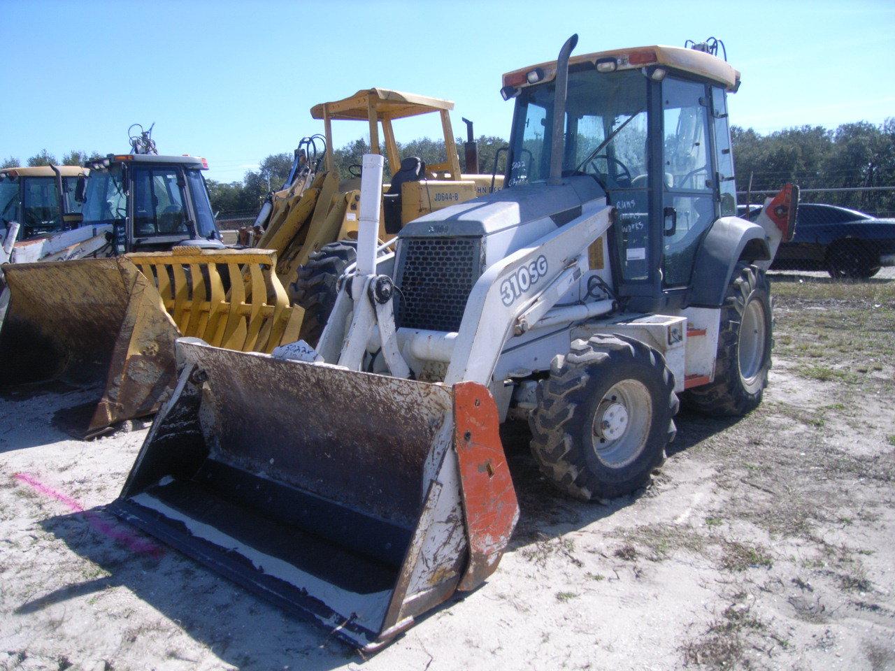 2-01172 (Equip.-Backhoe)  Seller:City of St.Petersburg JOHN DEERE 310SG ENCLOSED CAB 4X4