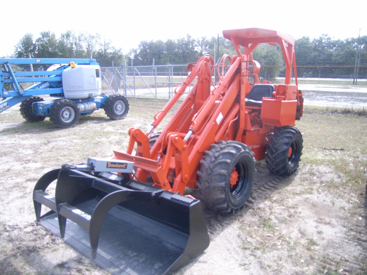 2-01194 (Equip.-Loader- wheeled)  Seller:Private/Dealer MINI WHEEL LOADER WITH GRAPPLE BUCKET