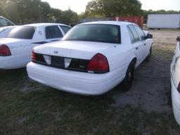 3-05122 (Cars-Sedan 4D)  Seller:Hillsborough County Sheriff-s 2011 FORD CROWNVIC