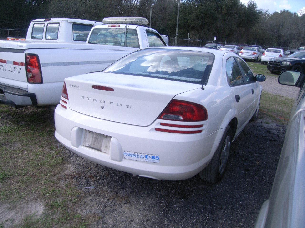 3-06117 (Cars-Sedan 4D)  Seller:Florida State DOT 2004 DODG STRATUS