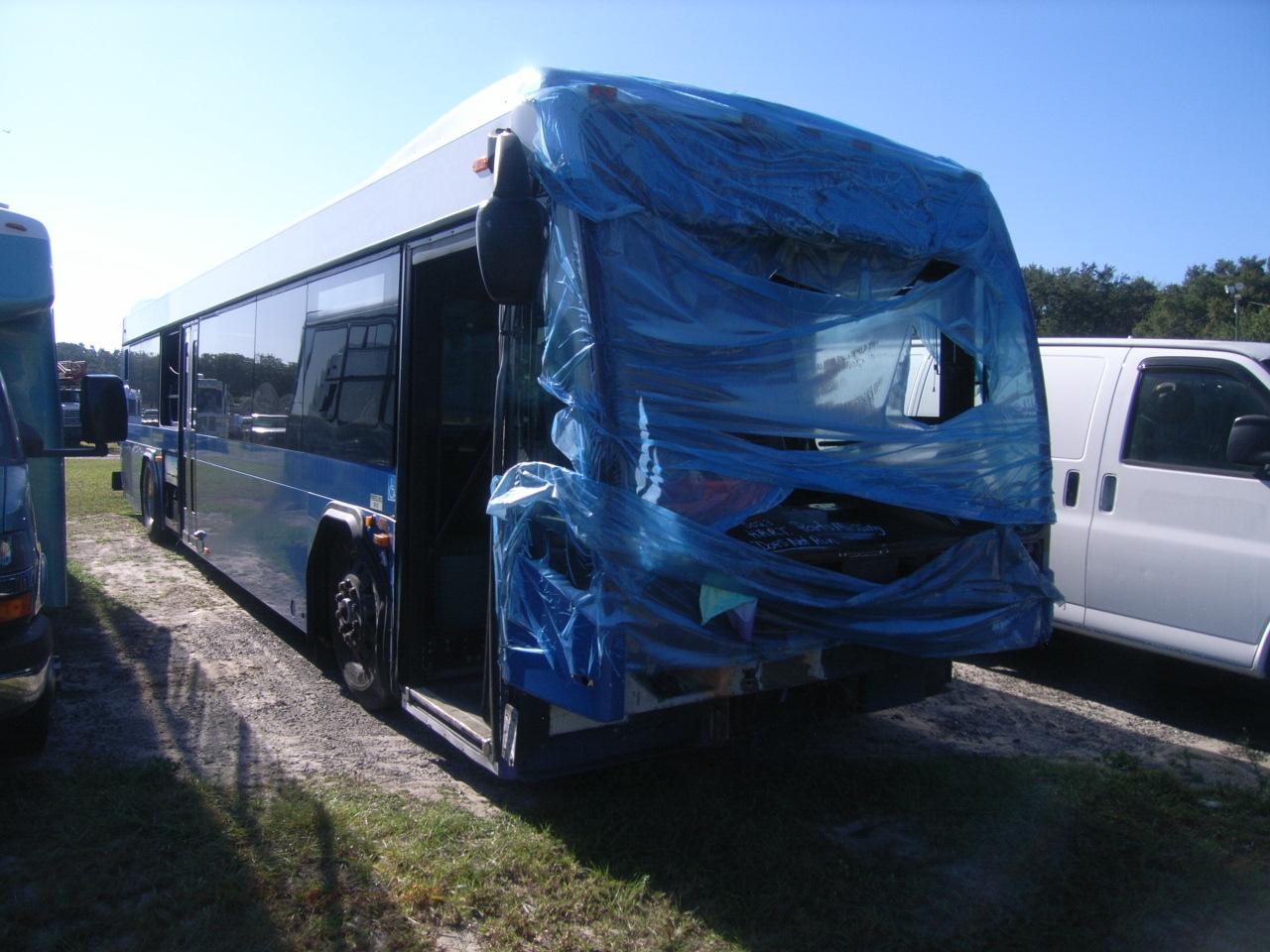 11-09116 (Trailers-Buses)  Seller:Hillsborough Area Regional Tra 2005 GILL LOWFLOOR