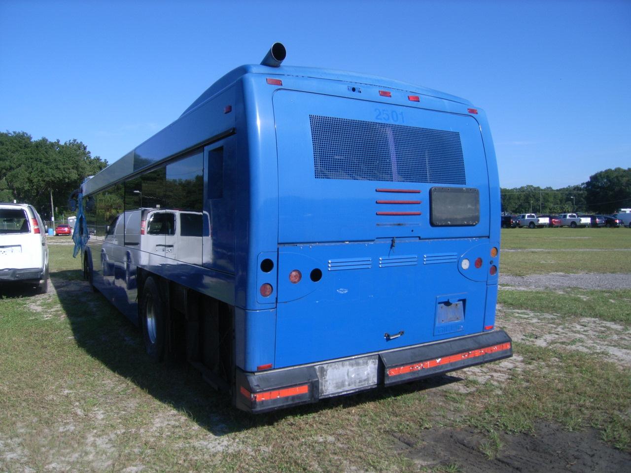 11-09116 (Trailers-Buses)  Seller:Hillsborough Area Regional Tra 2005 GILL LOWFLOOR