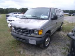 12-06111 (Cars-Van 3D)  Seller:Florida State FWC 2003 FORD E350