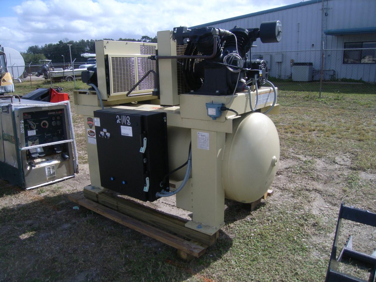 2-01118 (Equip.-Air comp.)  Seller:Private/Dealer INGERSOLL-RAND 2-2545 7.5 3 PHASE AIR CO