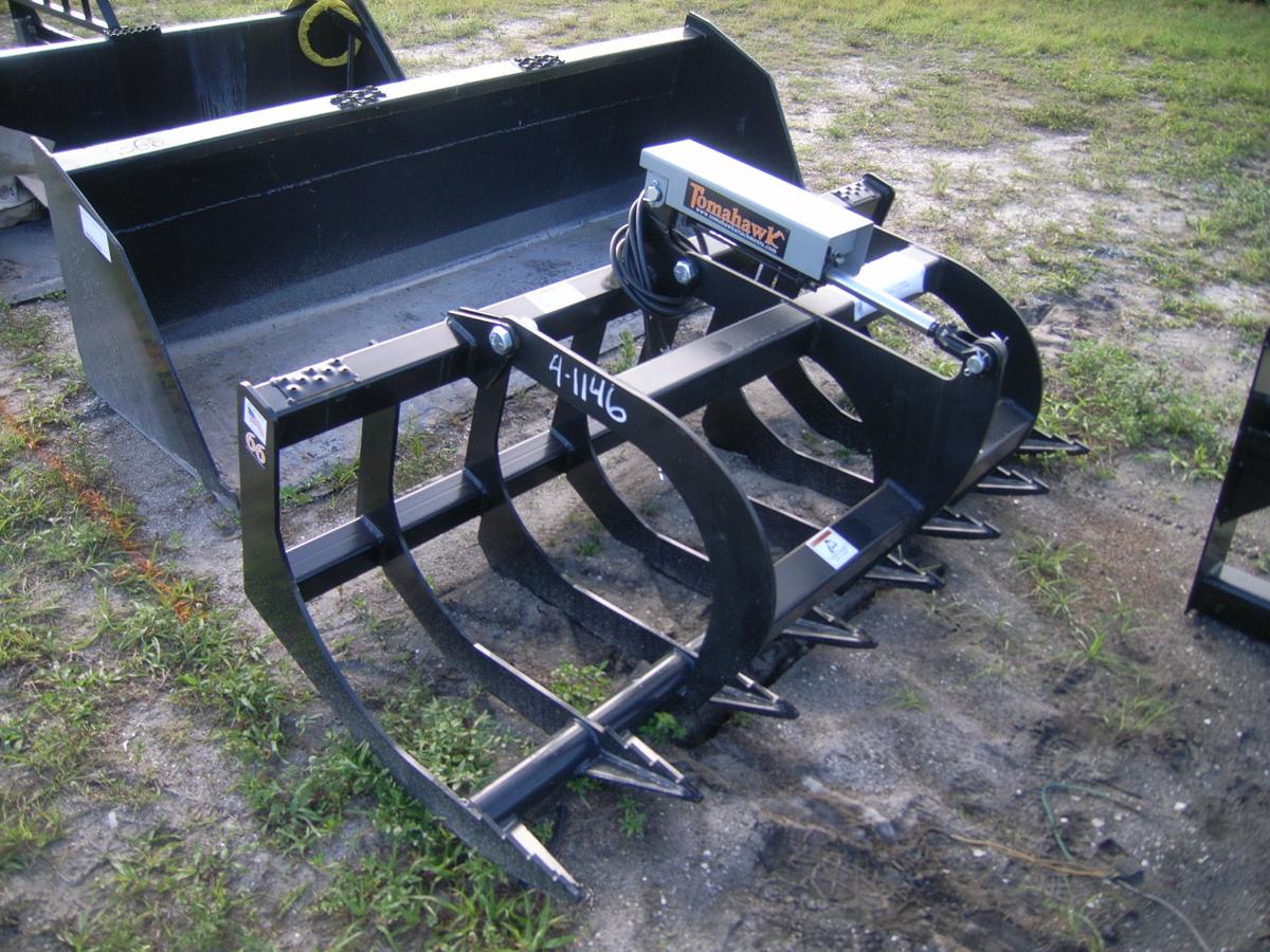 4-01146 (Equip.-Implement- misc.)  Seller:Private/Dealer TOMOHAWK 66 INCH SKID STEER LOADER QUICK