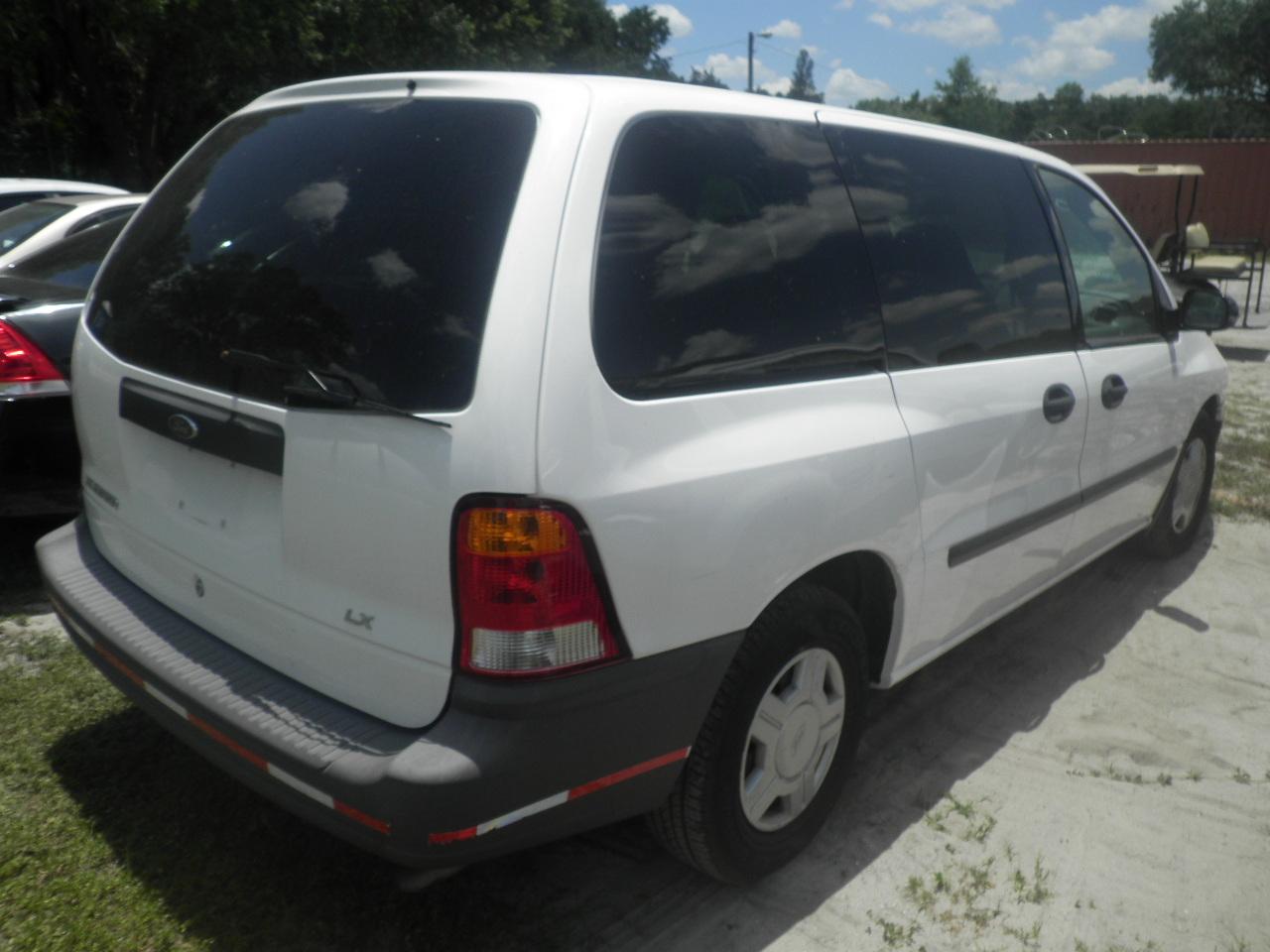 6-05115 (Cars-Van 3D)  Seller: Gov/Sarasota County Commissioners 2001 FORD WINDSTAR