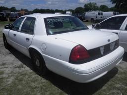 6-06139 (Cars-Sedan 4D)  Seller: Gov/Hillsborough County Sheriff-s 2004 FORD CROWNVIC