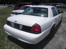 6-06139 (Cars-Sedan 4D)  Seller: Gov/Hillsborough County Sheriff-s 2004 FORD CROWNVIC