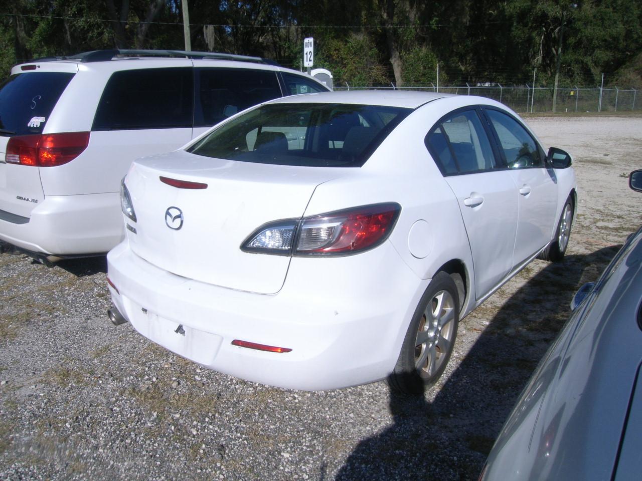 3-07131 (Cars-Sedan 4D)  Seller:Private/Dealer 2013 MAZD 3