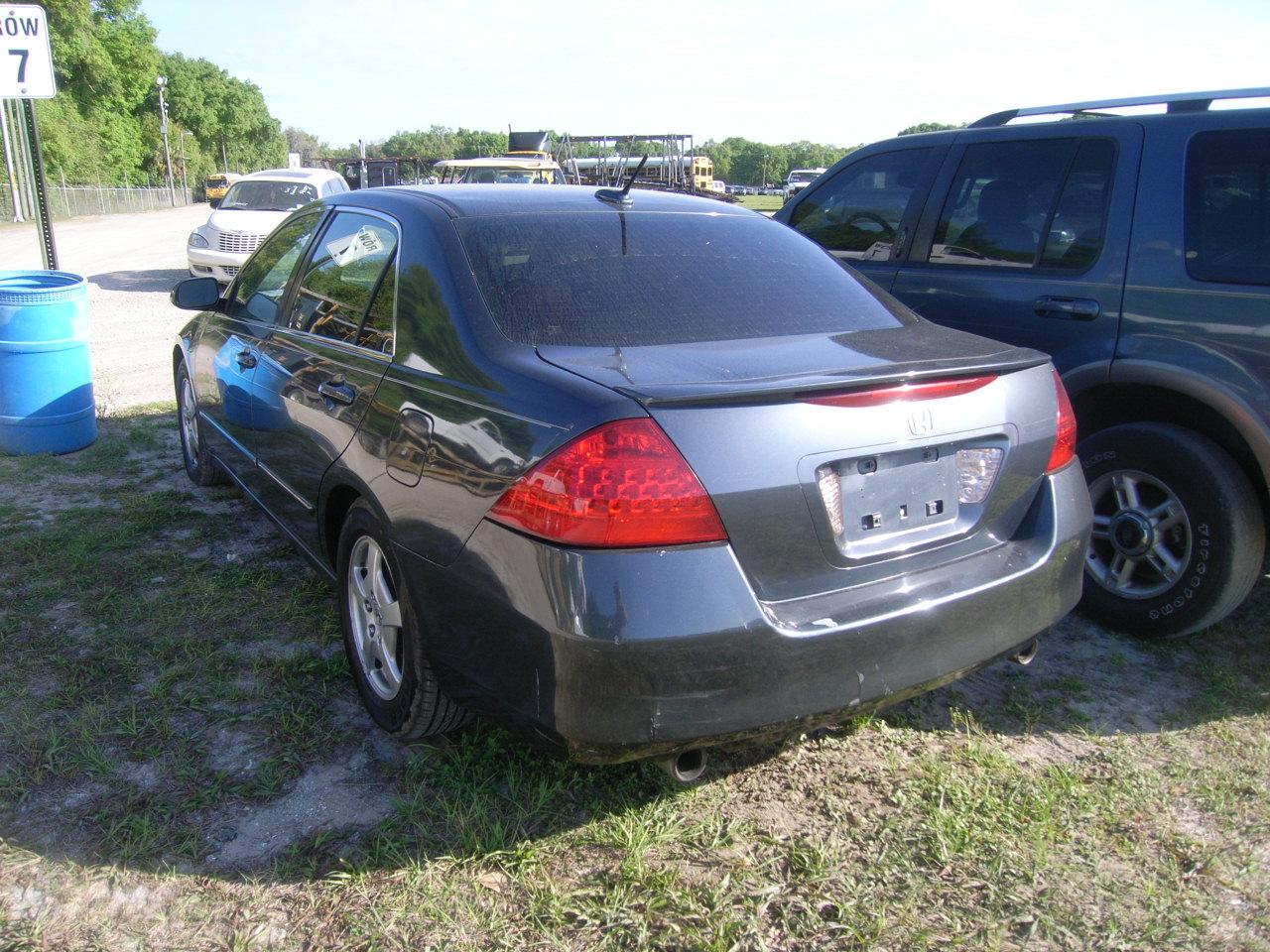 4-07110 (Cars-Sedan 4D)  Seller:Private/Dealer 2006 HOND ACCORD