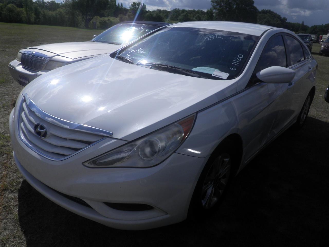 7-07121 (Cars-Sedan 4D)  Seller:Private/Dealer 2011 HYUN SONATA