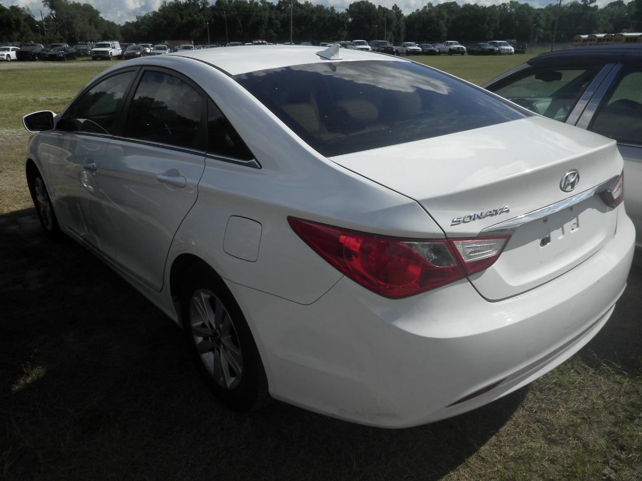 7-07121 (Cars-Sedan 4D)  Seller:Private/Dealer 2011 HYUN SONATA