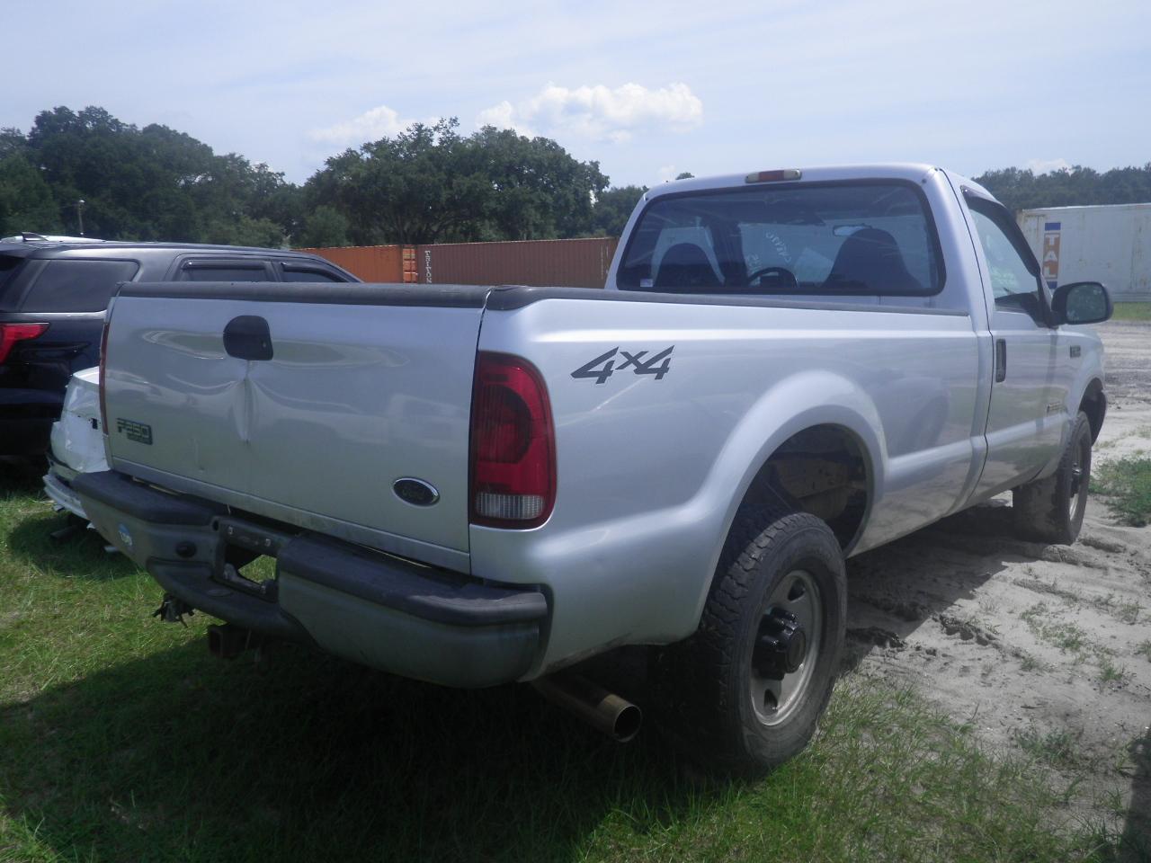 9-05135 (Trucks-Pickup 2D)  Seller: Florida State F.W.C. 2004 FORD F250