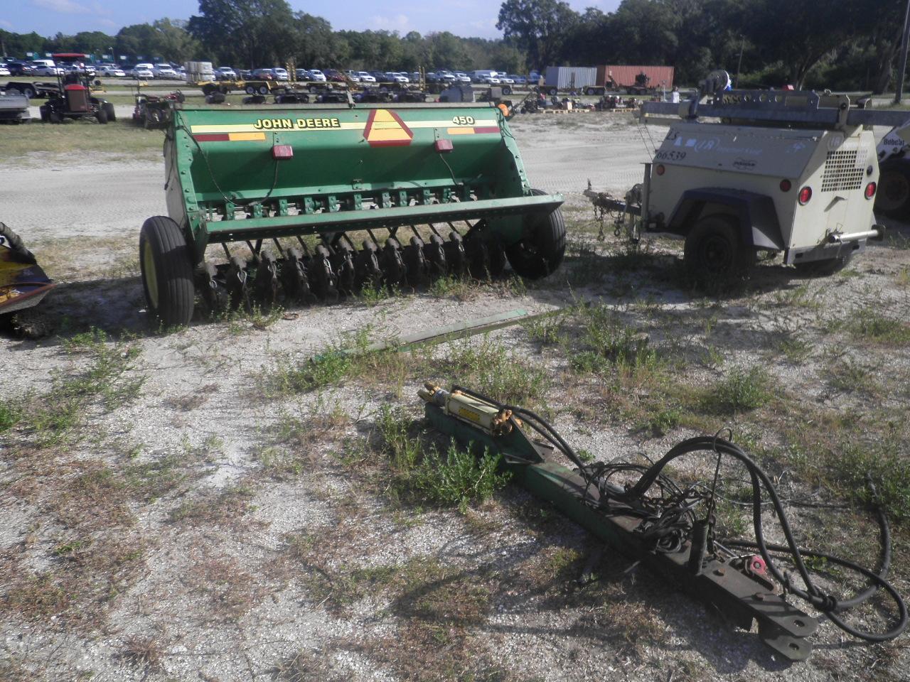 10-01158 (Equip.-Implement- Farm)  Seller: Florida State F.W.C. JOHN DEERE 450 PULL TYPE SEEDER