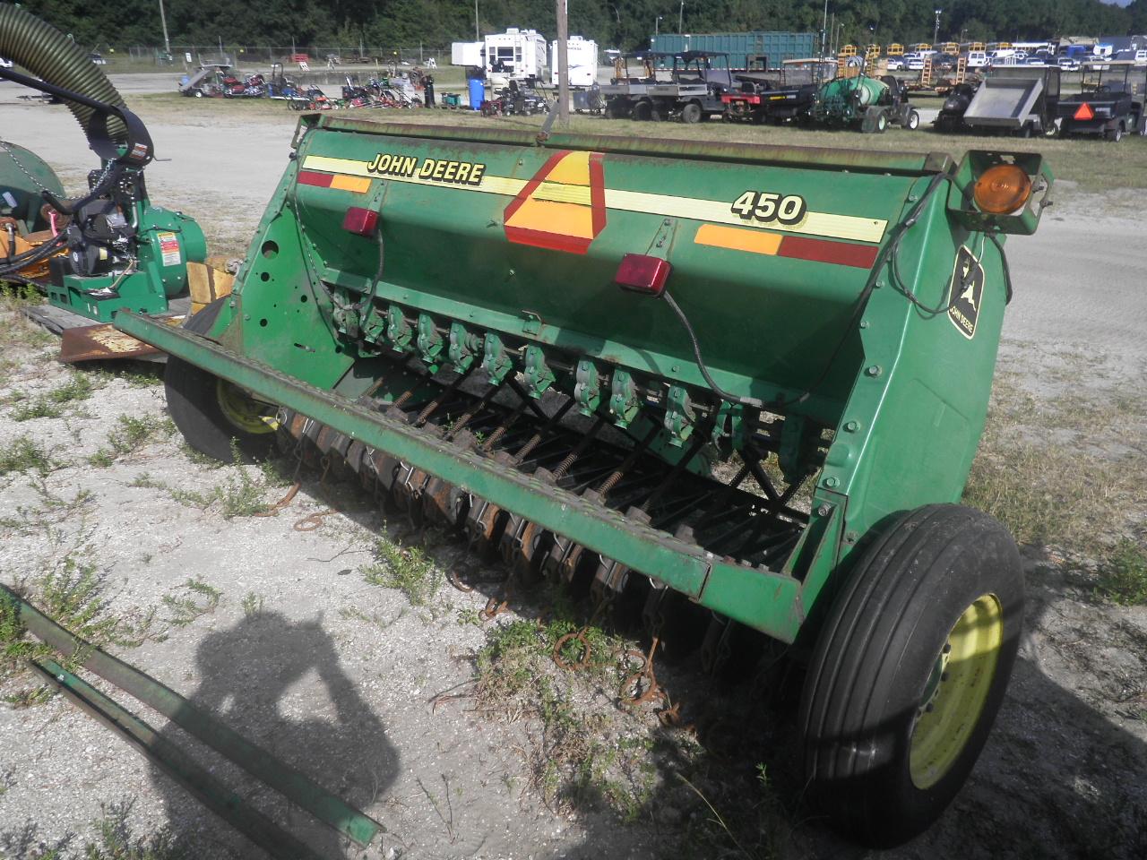 10-01158 (Equip.-Implement- Farm)  Seller: Florida State F.W.C. JOHN DEERE 450 PULL TYPE SEEDER