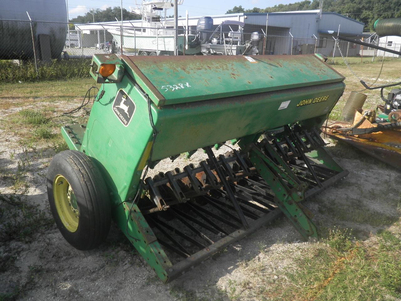 10-01158 (Equip.-Implement- Farm)  Seller: Florida State F.W.C. JOHN DEERE 450 PULL TYPE SEEDER