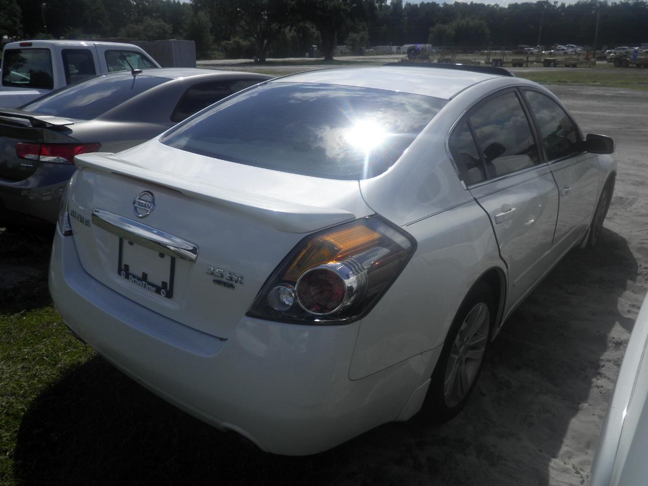 10-05132 (Cars-Sedan 4D)  Seller:Private/Dealer 2011 NISS ALTIMA