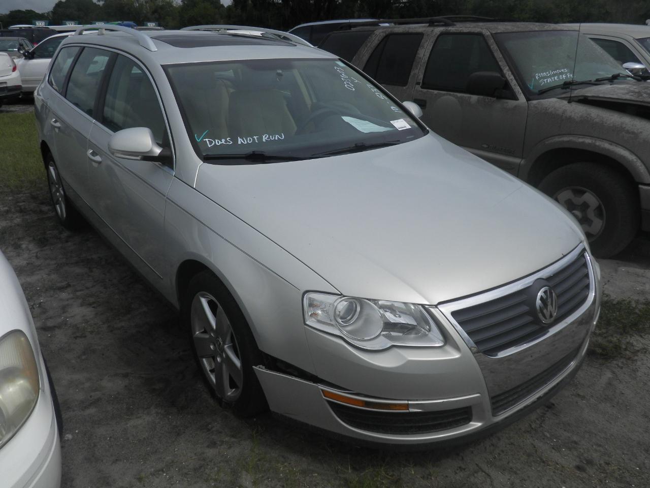 10-05137 (Cars-Wagon 4D)  Seller:Private/Dealer 2009 VOLK PASSAT