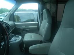 10-07114 (Trucks-Van Cargo)  Seller:Private/Dealer 2002 FORD E250