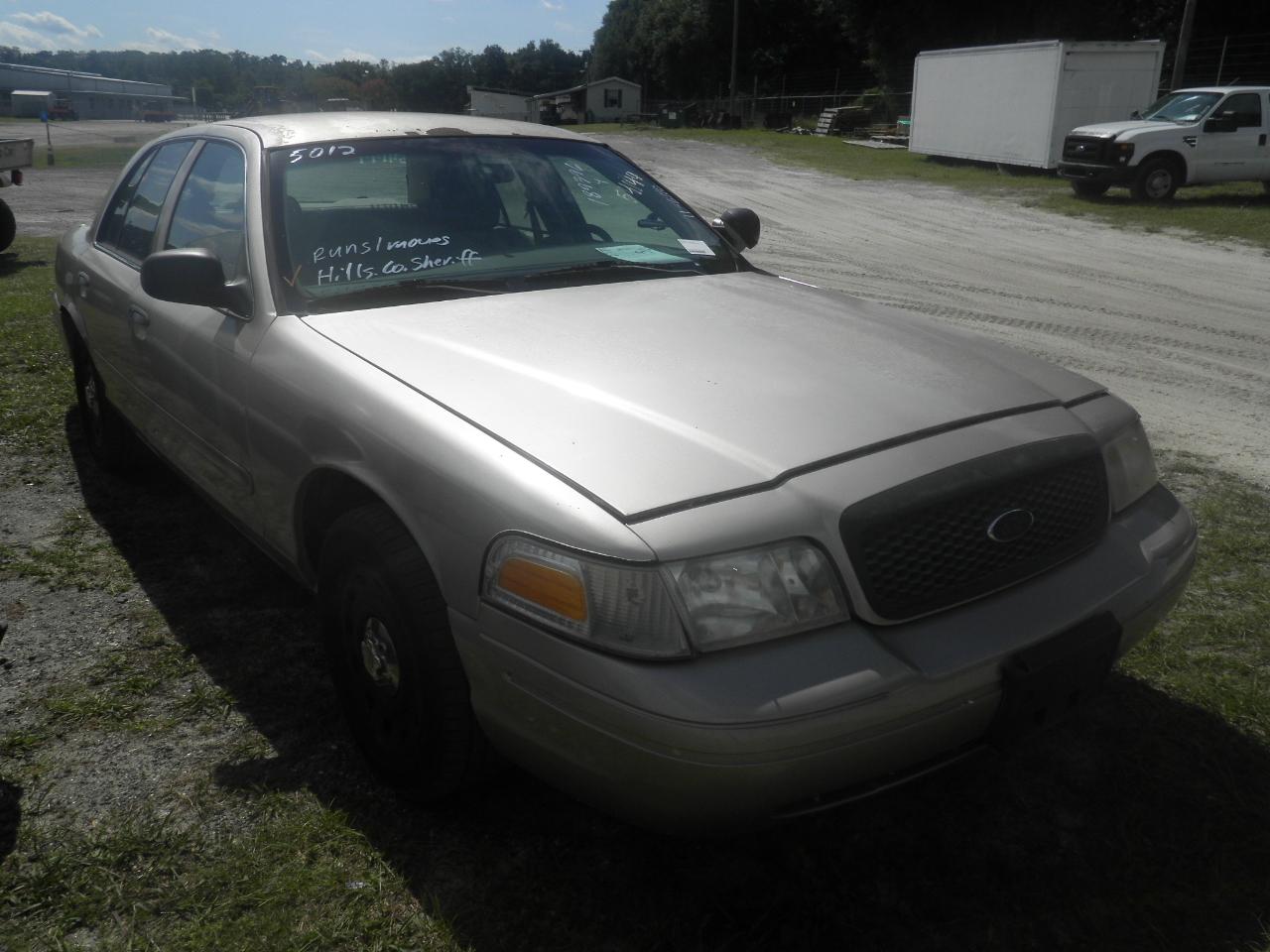 11-06110 (Cars-Sedan 4D)  Seller: Gov/Hillsborough County Sheriff-s 2003 FORD CROWNVIC