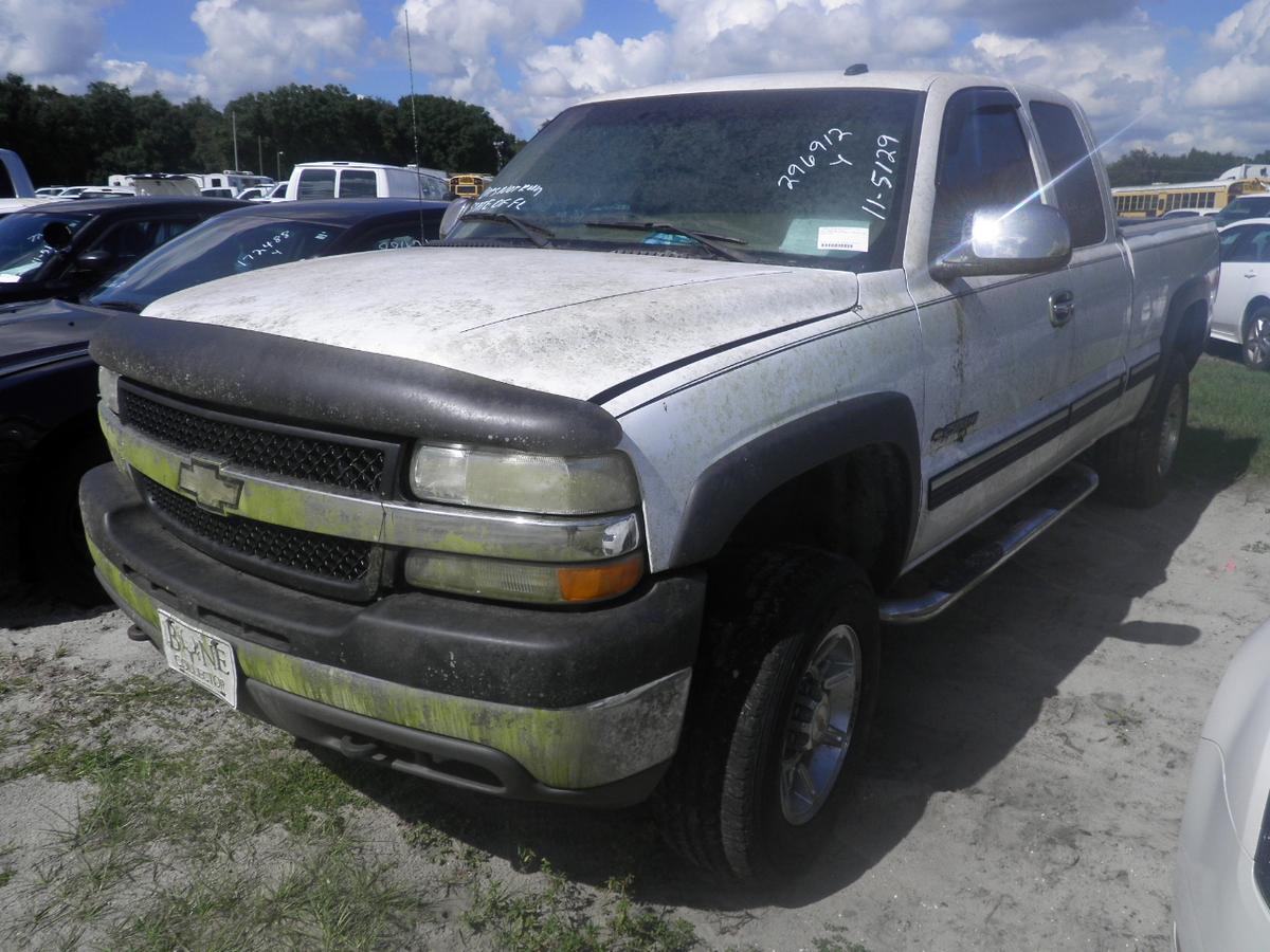 11-05129 (Trucks-Pickup 2D)  Seller: Florida State L.E.T.F. 2002 CHEV 2500