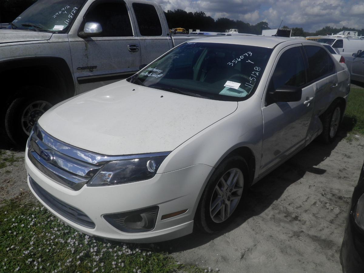 11-05128 (Cars-Sedan 4D)  Seller: Gov/Pinellas County Sheriff-s Off. 2012 FORD FUSION