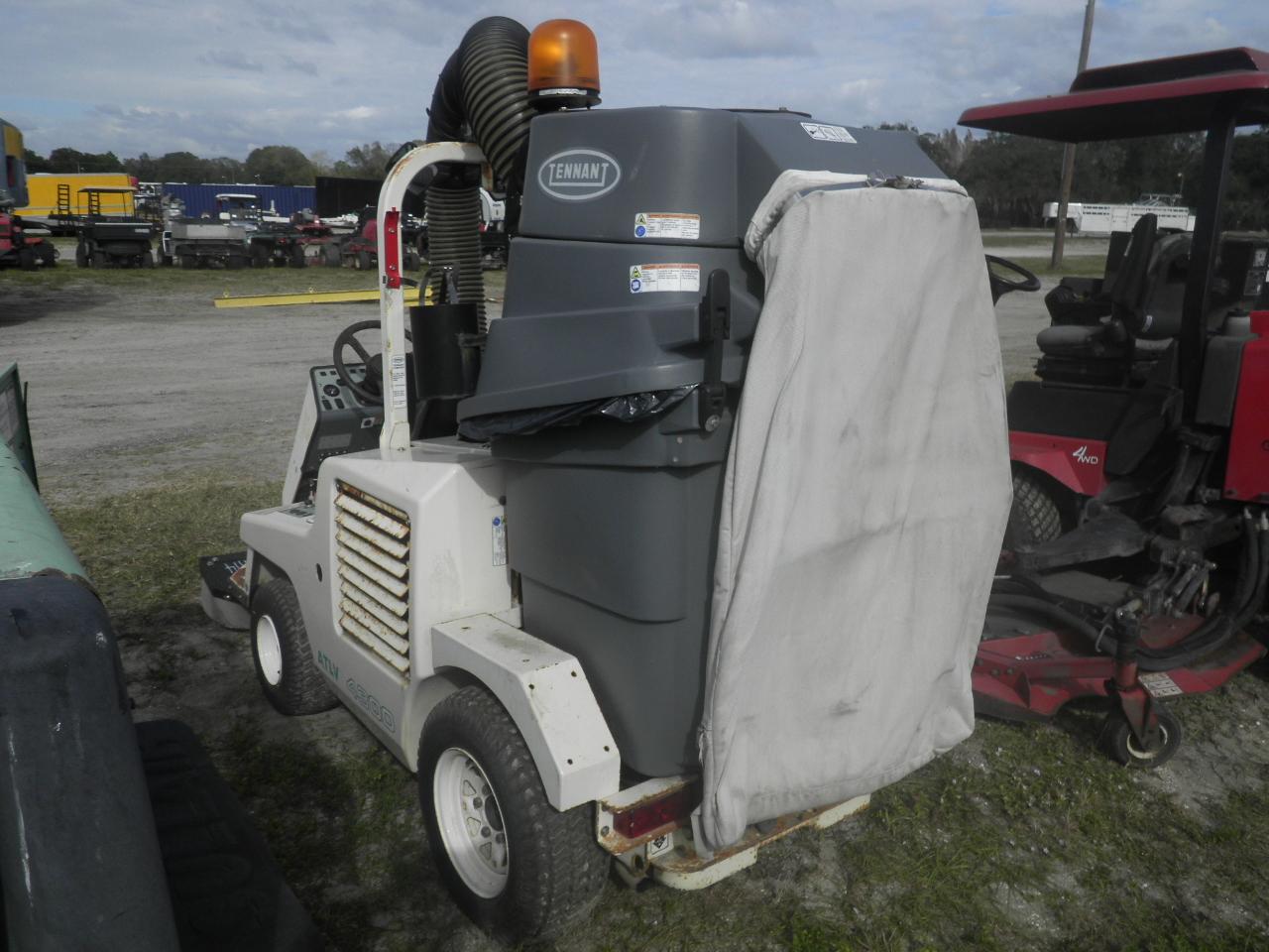 1-01114 (Equip.-Sweeper)  Seller: Gov/Manatee County TENNANT ATLV 4300 RIDING VACUUM SWEEPER