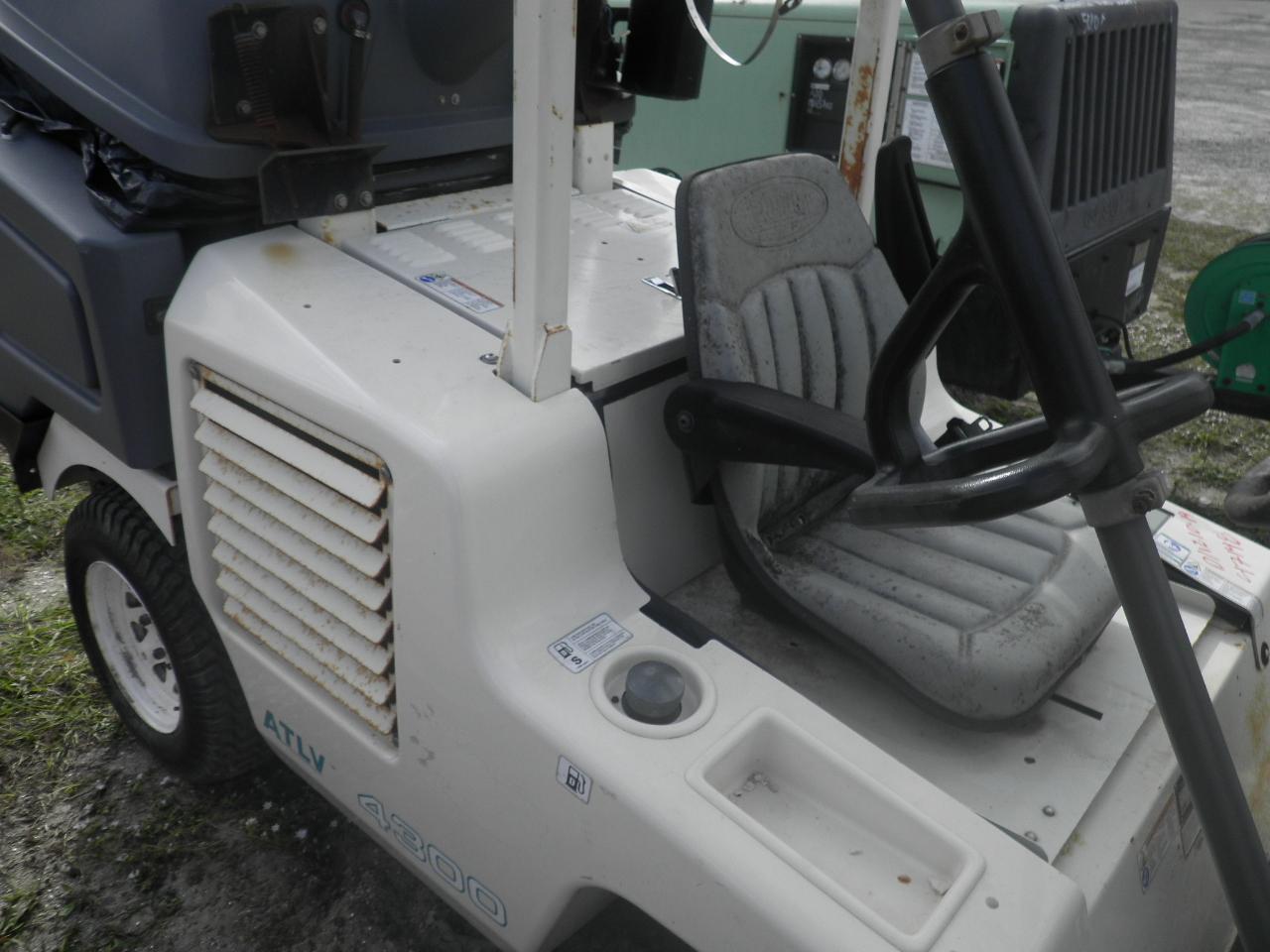 1-01114 (Equip.-Sweeper)  Seller: Gov/Manatee County TENNANT ATLV 4300 RIDING VACUUM SWEEPER