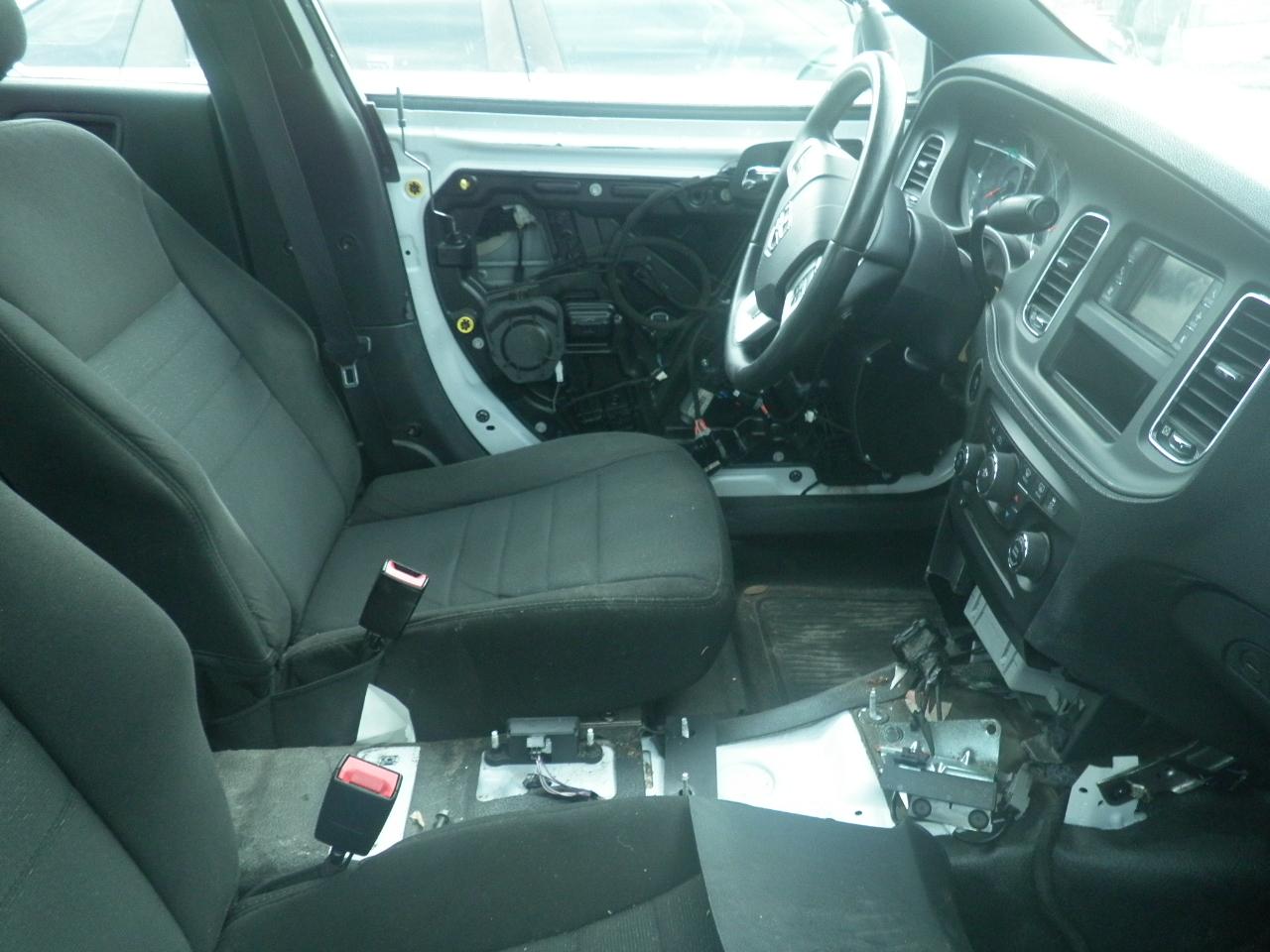 3-05135 (Cars-Sedan 4D)  Seller: Gov-Hillsborough County Sheriff-s 2014 DODG CHA