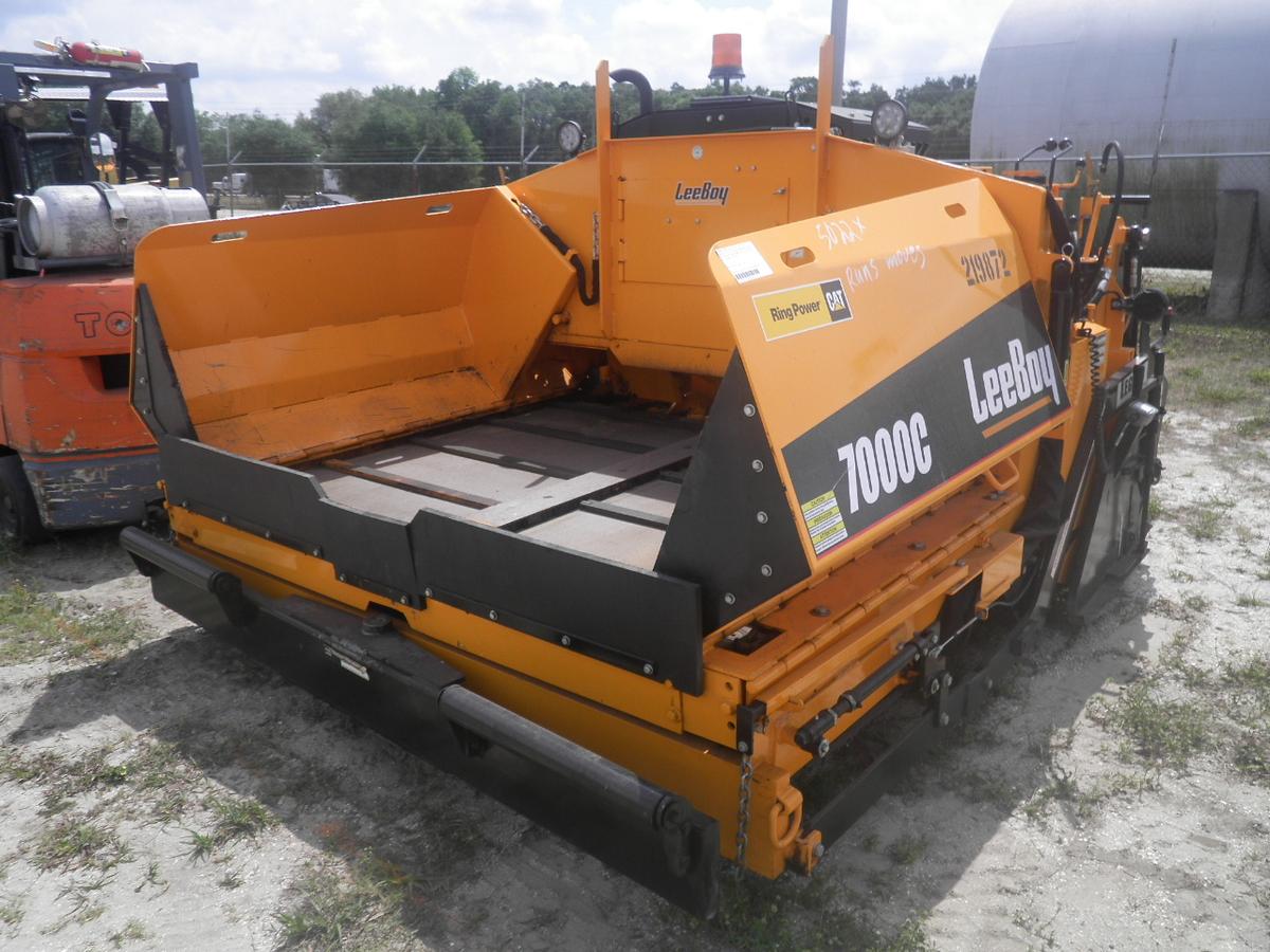 6-01154 (Equip.-Asphalt paver)  Seller: Gov-City of St.Petersburg LEE BOY 7000C