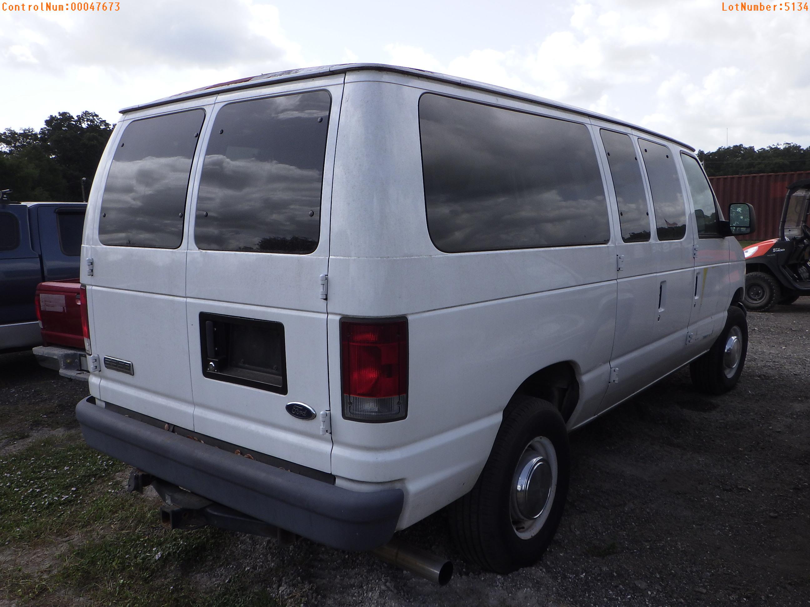 7-05134 (Cars-Van 3D)  Seller: Florida State D.O.H. 2006 FORD E350