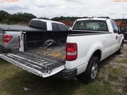 7-05150 (Trucks-Van Cargo)  Seller: Gov-City of Bradenton 2006 FORD F150