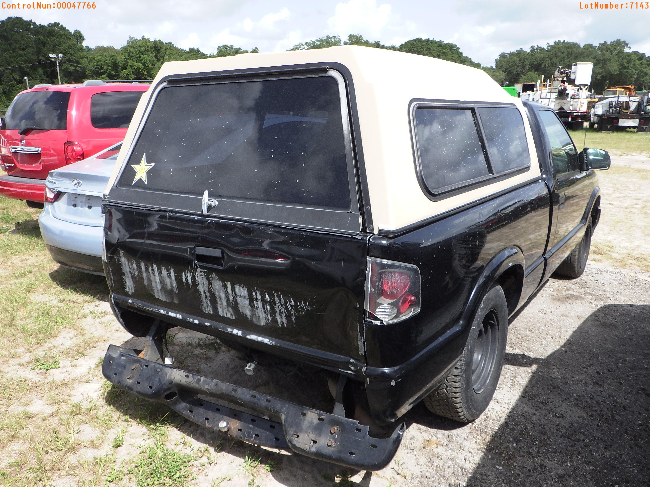 7-07143 (Trucks-Pickup 2D)  Seller:Private/Dealer 2001 CHEV S10