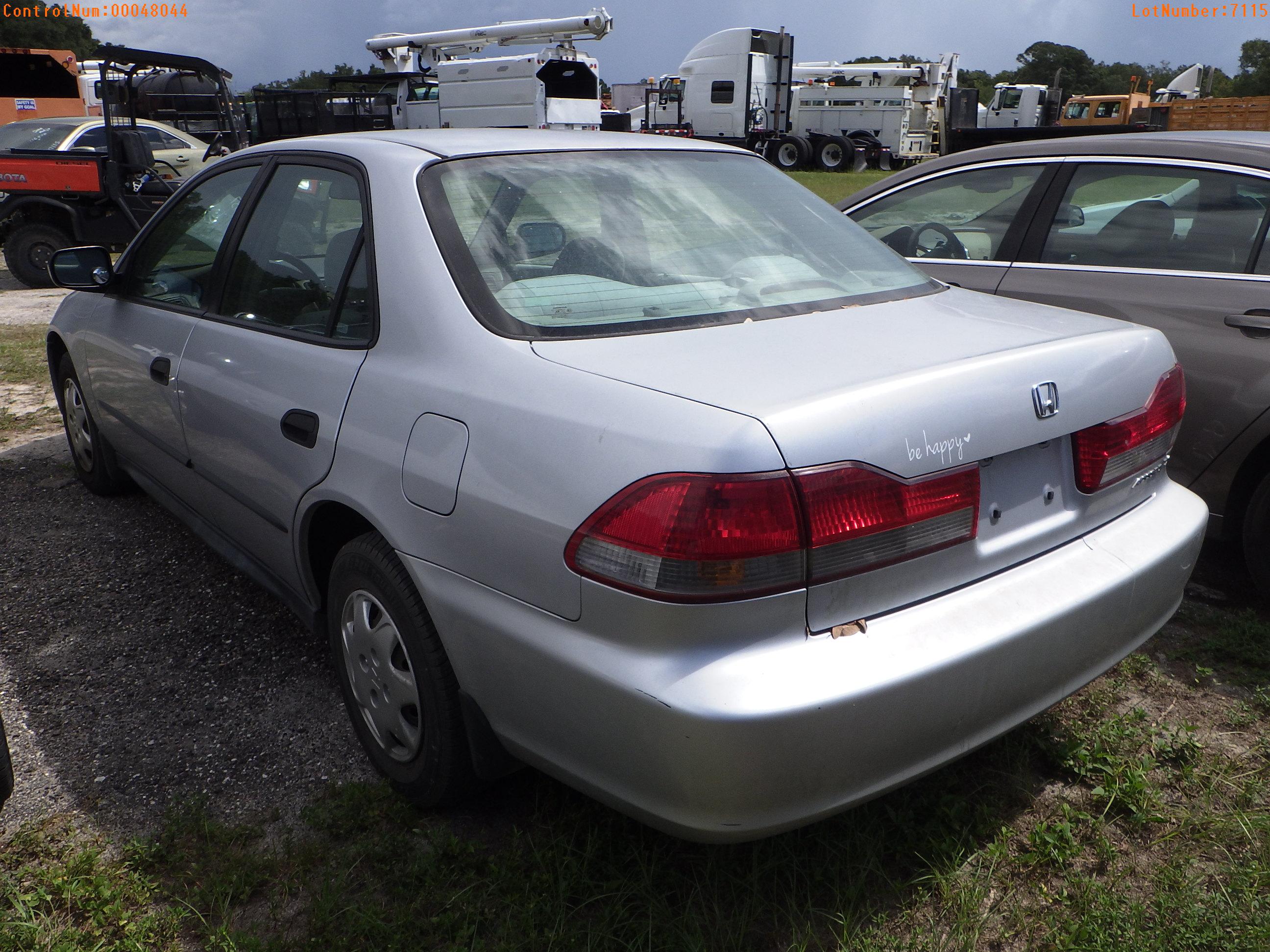 7-07115 (Cars-Sedan 4D)  Seller:Private/Dealer 2002 HOND ACCORD