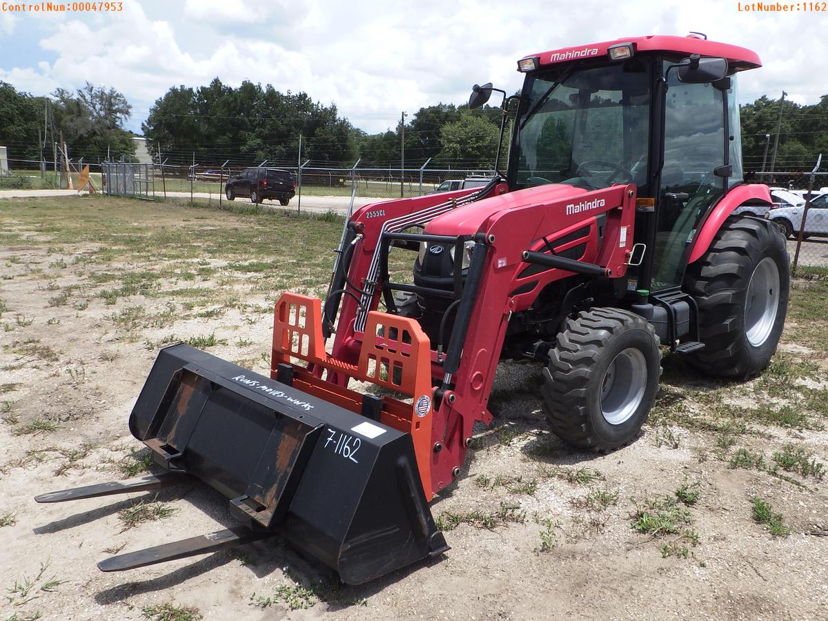 8-01188 (Equip.-Tractor)  Seller:Private/Dealer MAHINDRA 4X4 2555HST ENCLOSED CA