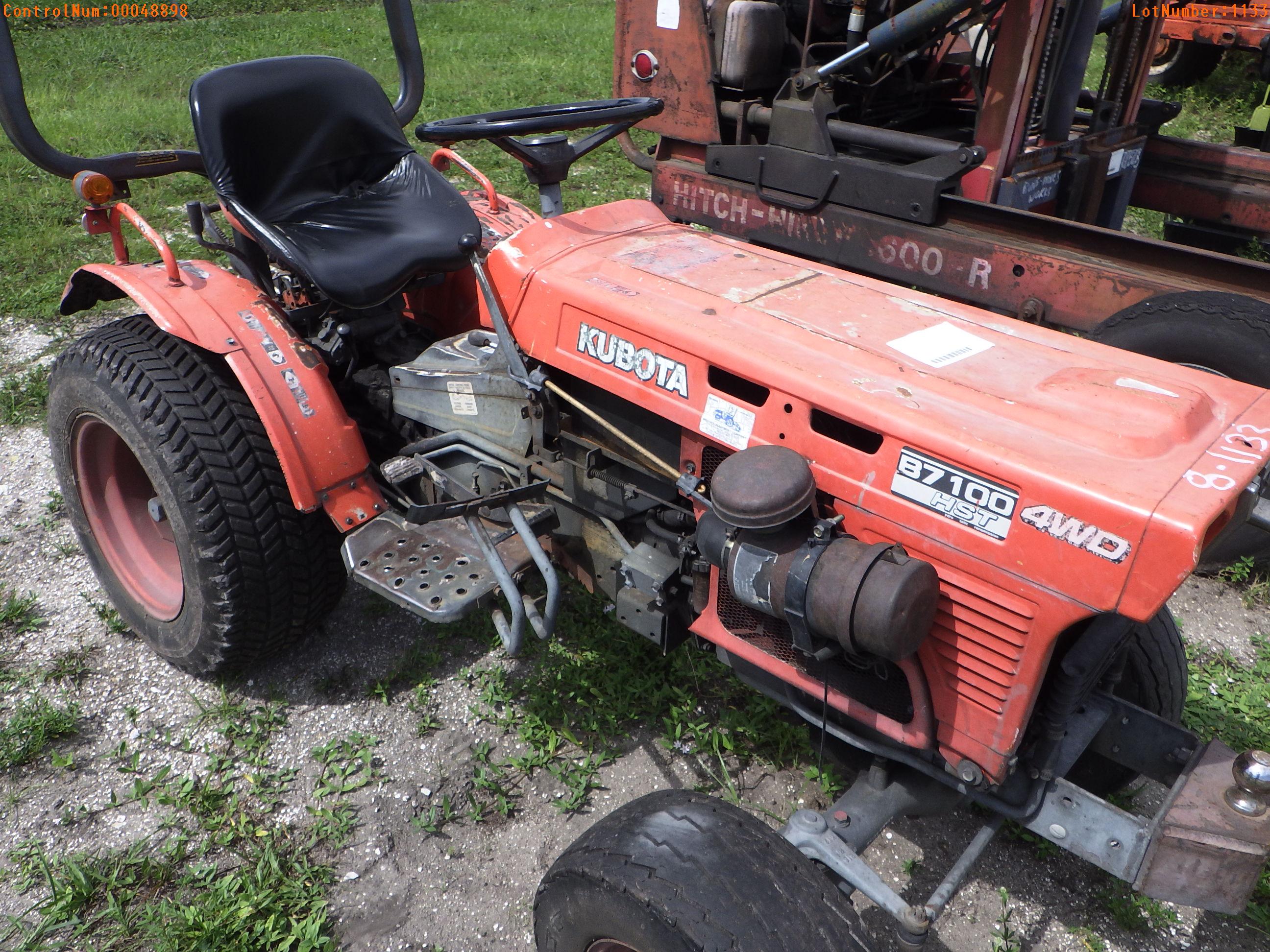 8-01133 (Equip.-Tractor)  Seller:Private/Dealer KUBOTA B7100 4WD DIESEL TRACTOR