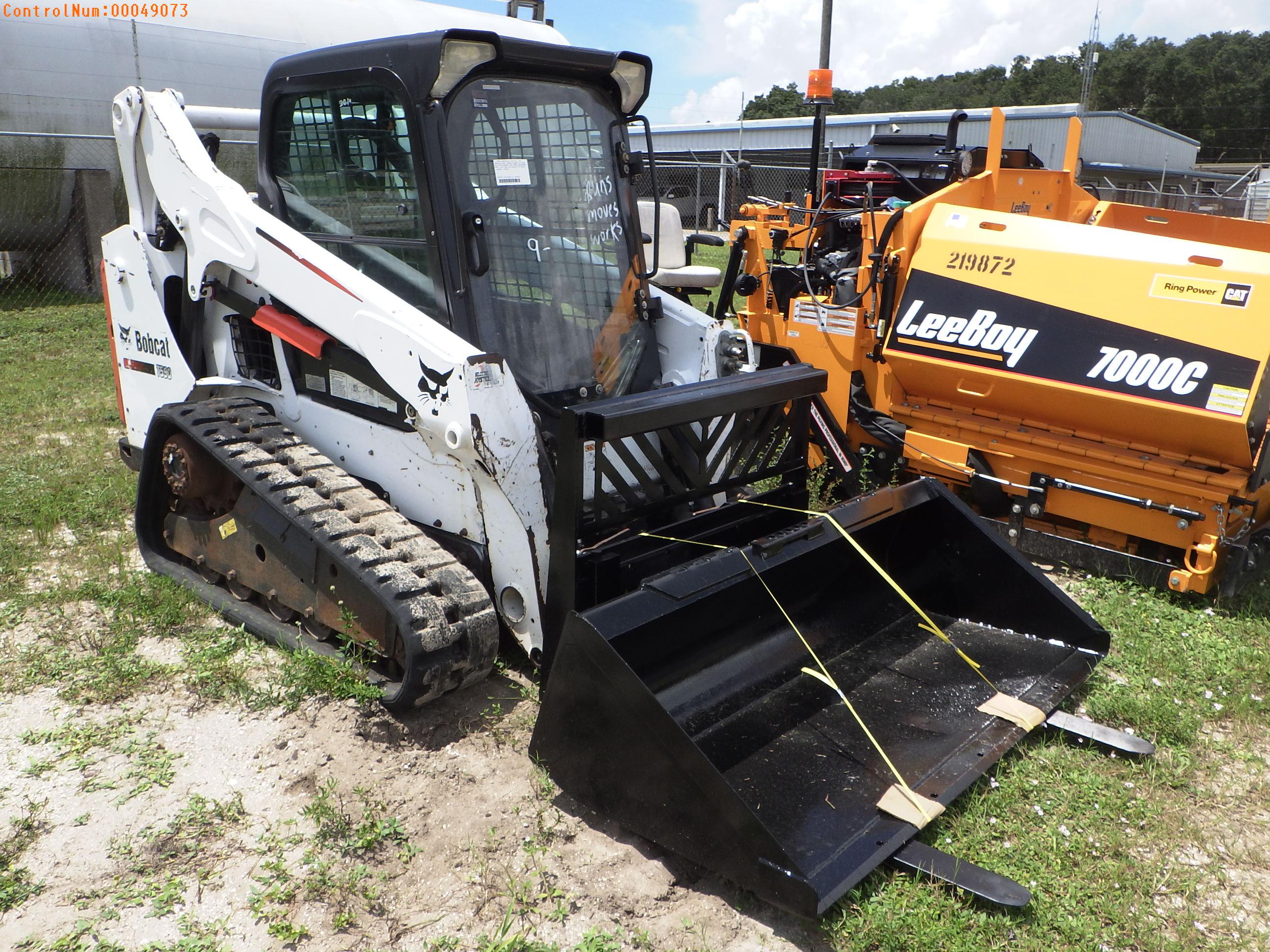 9-01148 (Equip.-Loader- skid steer)  Seller:Private/Dealer BOBCAT T590 A-C CAB T